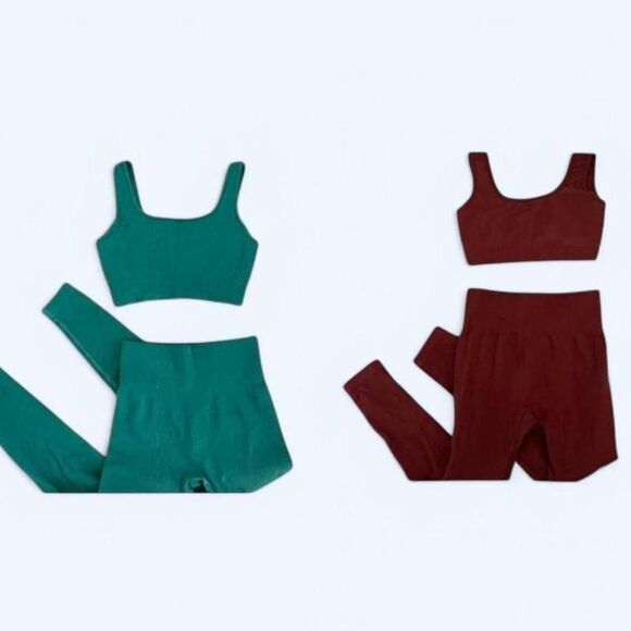 SET ACTIVE Tops - Women's Active Sets - Burgundy and Green Size Small